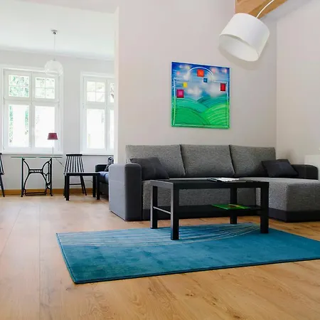 בית אירוח Debowa *