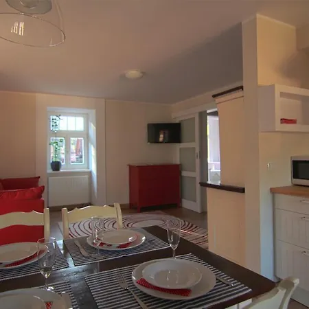 Debowa * פולניסה-ז'דוז'